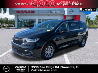 Used 2023 Chrysler Pacifica Touring-L