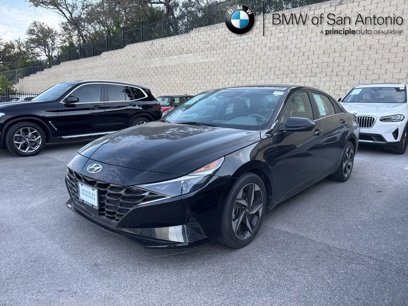 Used 2022 Hyundai Elantra SEL w/ Convenience + Premium Package