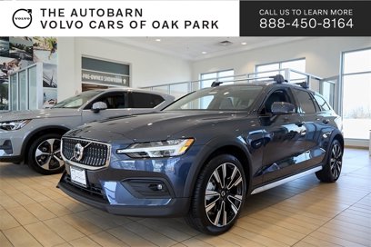New 2025 Volvo V60 B5 Cross Country Ultra w/ Protection Package Premier