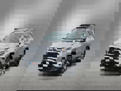 New 2025 Toyota RAV4 XLE