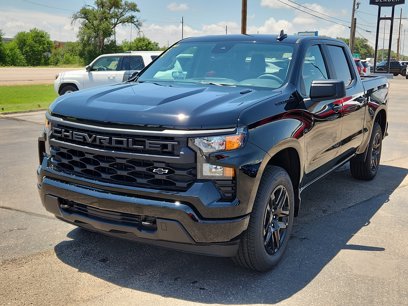 New 2025 Chevrolet Silverado 1500 Custom w/ LPO, Dark Essentials Package
