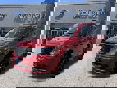 Used 2020 Dodge Journey SE w/ Blacktop Package
