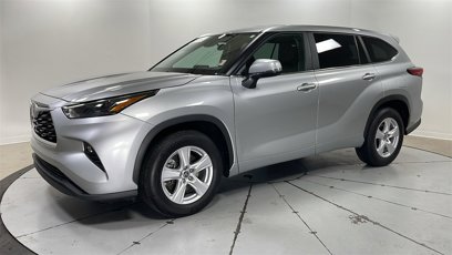 Certified 2023 Toyota Highlander LE