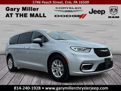 Used 2023 Chrysler Pacifica Touring-L