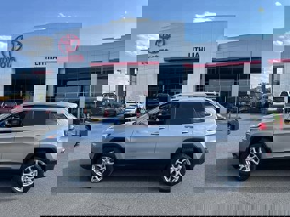 Used 2018 Jeep Cherokee Latitude w/ Safety Group