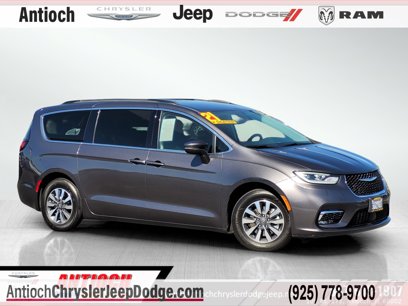 Certified 2021 Chrysler Pacifica Touring