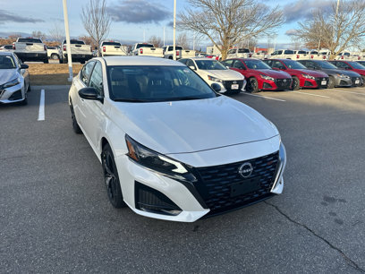 New 2025 Nissan Altima 2.5 SR