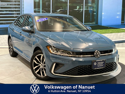 Certified 2025 Volkswagen Jetta SE