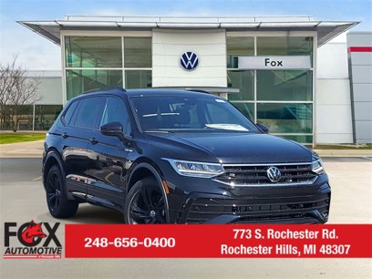 New 2024 Volkswagen Tiguan SE R-Line
