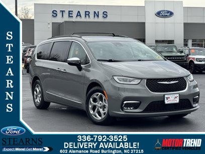 Used 2023 Chrysler Pacifica Limited
