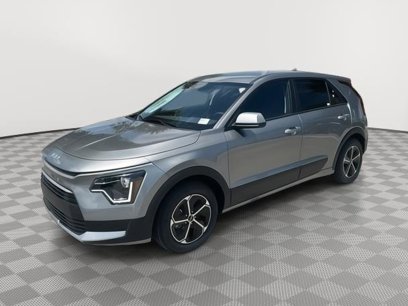 New 2025 Kia Niro LX
