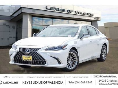 New 2025 Lexus ES 300h w/ Luxury Package