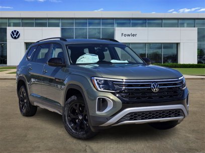 New 2025 Volkswagen Atlas Peak Edition SE
