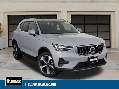 New 2025 Volvo XC40 B5 Core w/ Protection Package Premier