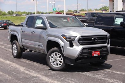 New 2025 Toyota Tacoma SR5