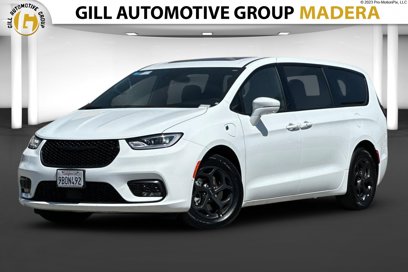 Used 2022 Chrysler Pacifica Limited w/ S Appearance Package
