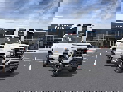 New 2025 GMC Canyon AT4 w/ Technology Plus Package