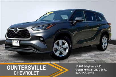 Used 2023 Toyota Highlander LE