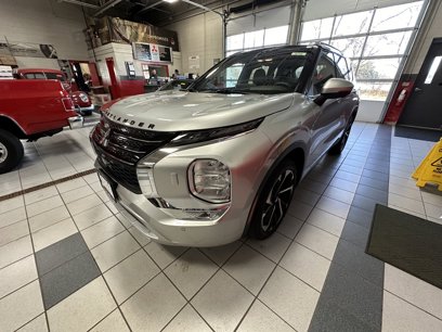 New 2024 Mitsubishi Outlander SEL