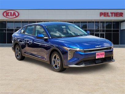 New 2025 Kia K4 LXS