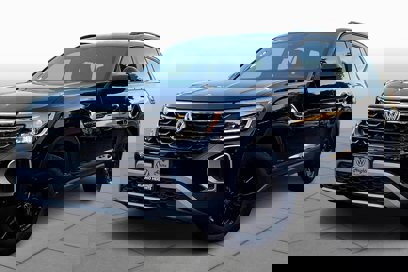 New 2025 Volkswagen Atlas Peak Edition SE