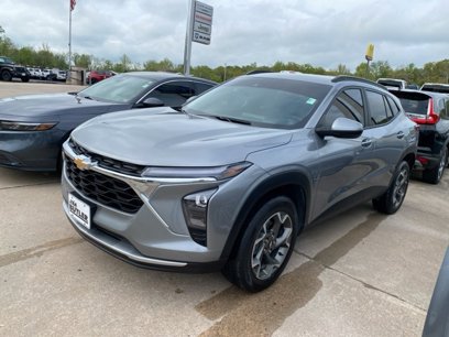 Used 2024 Chevrolet Trax LT w/ LT Convenience Package