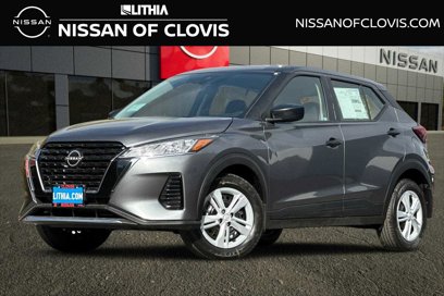 New 2025 Nissan Kicks Play S