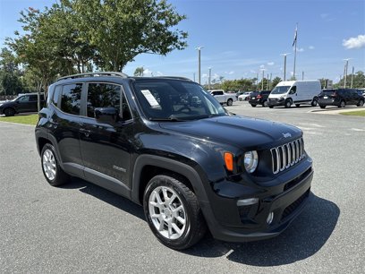 Used 2020 Jeep Renegade Latitude w/ UConnect 8.4 Nav Group