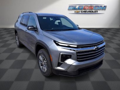 New 2025 Chevrolet Traverse LT w/ LPO, Floor Liner Package