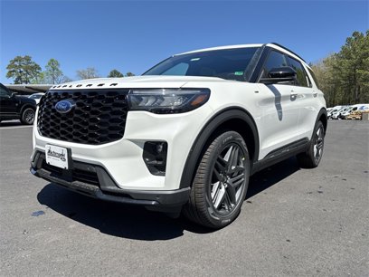 Used 2025 Ford Explorer ST-Line w/ Premium Package