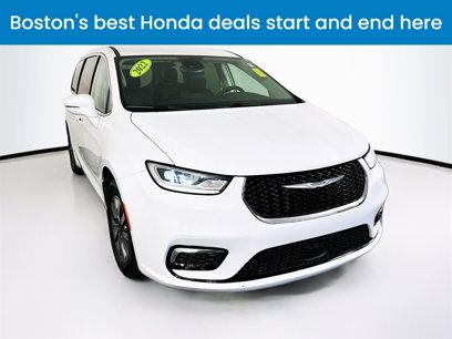 Used 2022 Chrysler Pacifica Touring-L