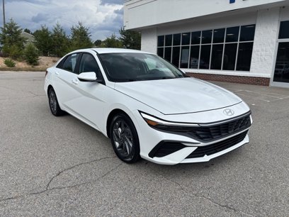 Used 2024 Hyundai Elantra SEL