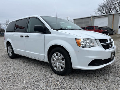 Used 2019 Dodge Grand Caravan SE w/ UConnect Hands-Free Group