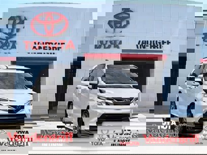 Used 2023 Toyota Sienna XLE
