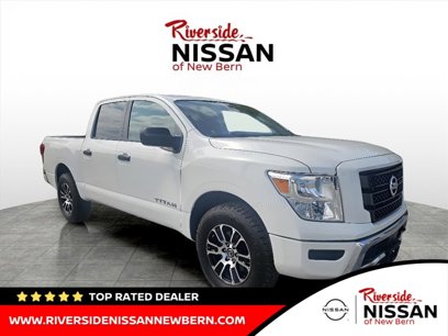 Used 2022 Nissan Titan SV