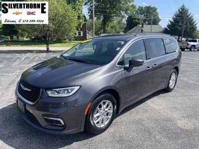Used 2022 Chrysler Pacifica Touring-L