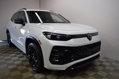 New 2025 Volkswagen Tiguan SE R-Line