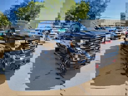Used 2021 GMC Sierra 1500 AT4 w/ Technology Package
