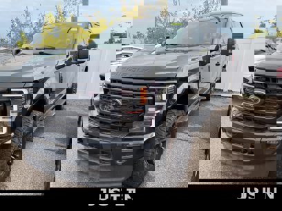 Used 2022 Ford F350 Lariat w/ Black Appearance Package