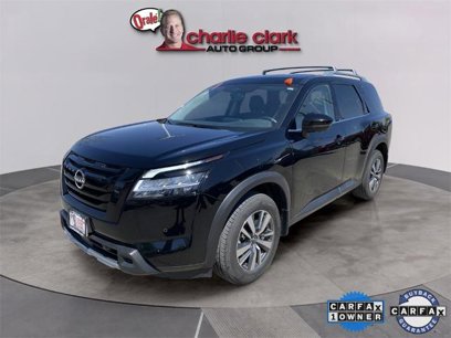 Certified 2024 Nissan Pathfinder SL w/ Black Appearance Package
