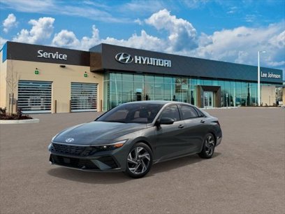 New 2025 Hyundai Elantra SEL