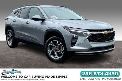 Used 2025 Chevrolet Trax LT w/ Driver Confidence Package