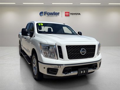 Used 2019 Nissan Titan SV w/ SV Convenience Package