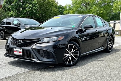 Used 2023 Toyota Camry SE