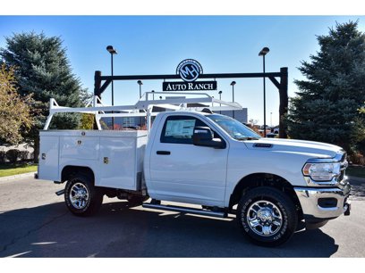 New 2024 RAM 2500 Tradesman w/ Chrome Appearance Group