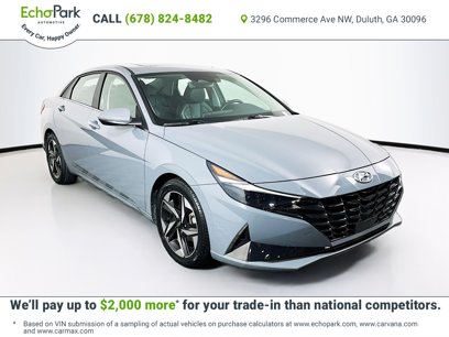Used 2022 Hyundai Elantra Limited w/ Preferred Accessory Package