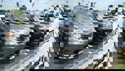 Used 2014 Toyota Sienna LE