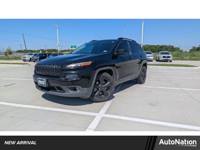 Used 2018 Jeep Cherokee Latitude w/ Altitude Package