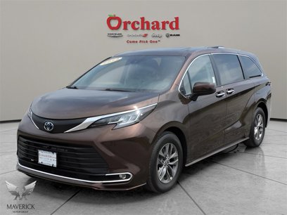 Used 2022 Toyota Sienna XLE