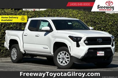 New 2025 Toyota Tacoma SR5